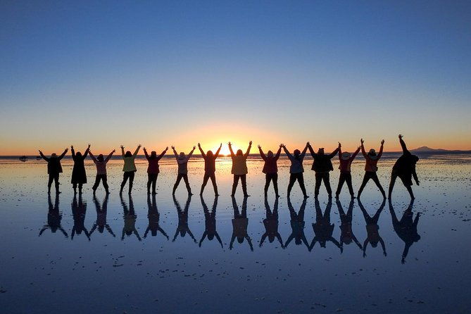uyuni-salt-flats-_-full-day-_-english-speaking-guide