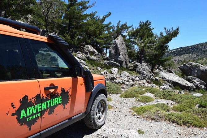 vip-luxury-private-tour-full-day-4x4-excursion-with-land-rover