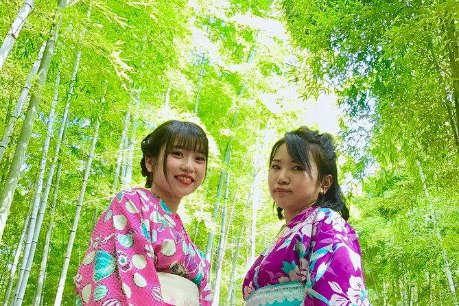 visit-to-secret-bamboo-street-with-antique-kimonos