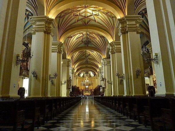 visits-and-tours-to-the-historic-center-lima-and-miraflores
