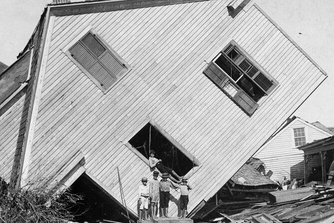 voices-of-the-1900-storm-private-tour