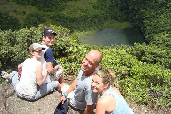volcano-crater-hiking-tour-in-st-kitts