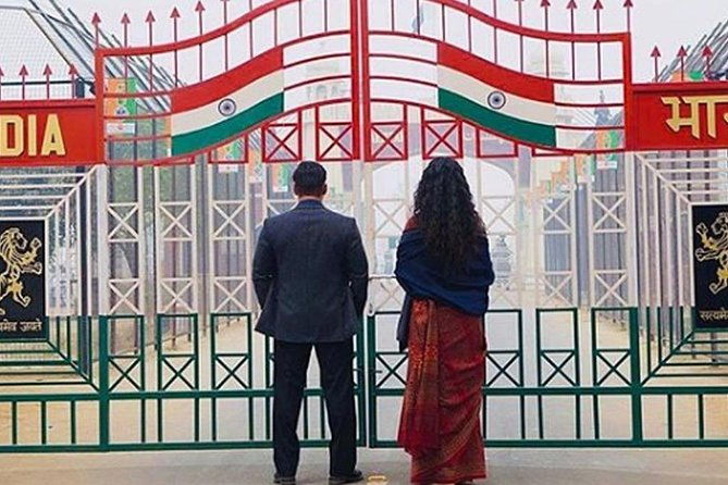 wagah-border-amritsar-sightseeing-taxi