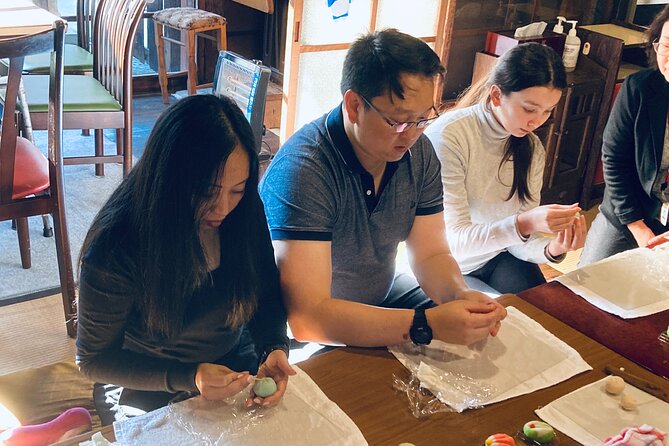 wagashi-and-tea-ceremony-experience-anytime-in-izumisano-osaka