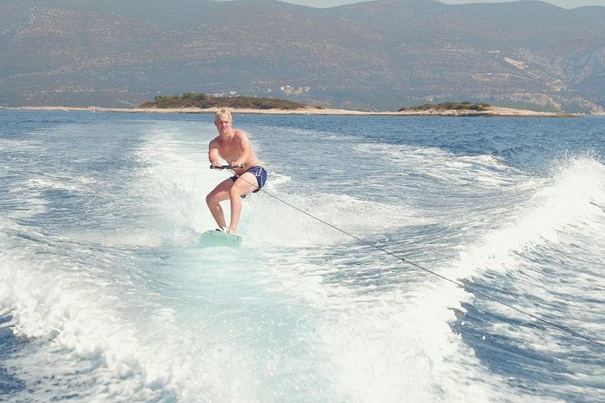 wake-boarding-and-tubing-adventure