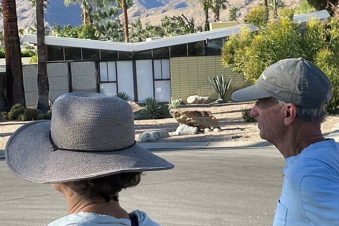 walking-palm-springs-twin-palms-private-tour