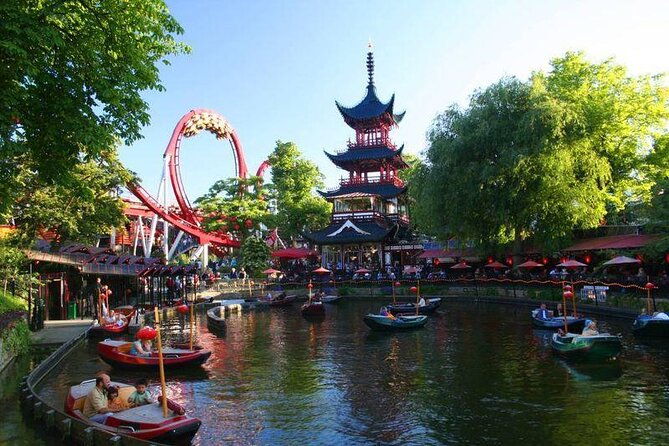 walking-tour-copenhagen-old-town-tivoli-park-included