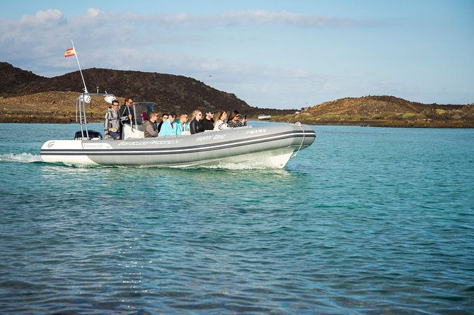 water-taxi-lobos-island