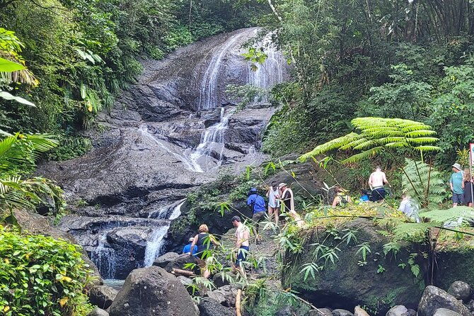 waterfall-and-beach-safari-in-santa-lucia