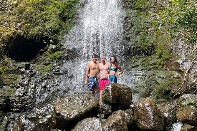 waterfall-hike-in-hawaii-private-transportation-group