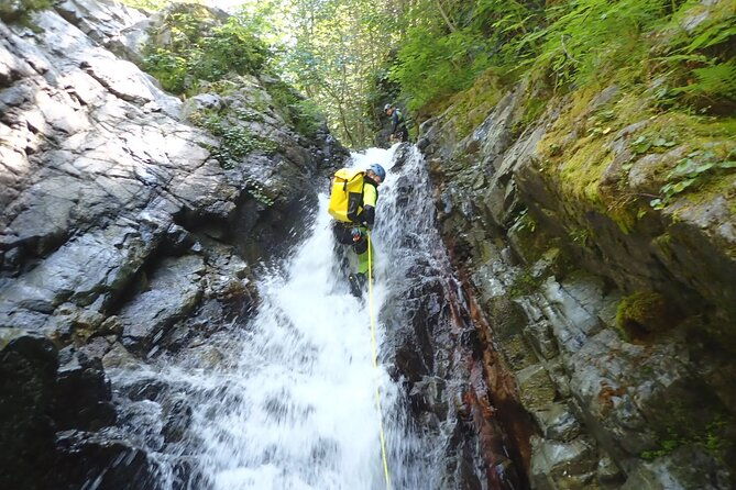 waterfall-rappelling-canyoneering-adventure-photo-package-2