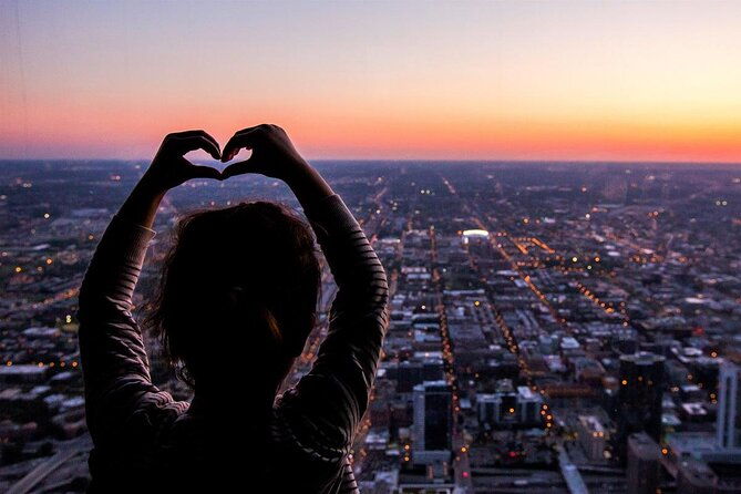 welcome-to-chicago-private-half-day-tour-with-360-observation-deck