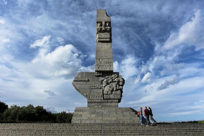 westerplatte-2h-private-trip-by-luxury-car