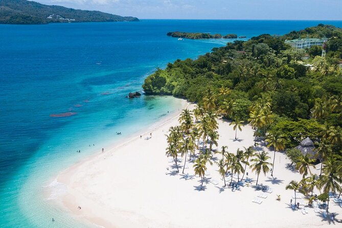 whale-watching-tour-in-samana