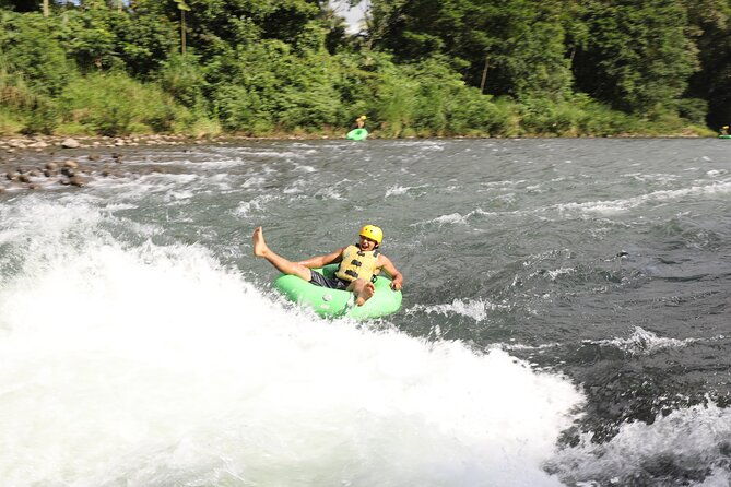white-water-tubin-in-the-river-balsa
