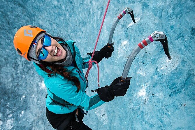 winter-ice-cave-climbing-private-photoshoot-20-shot-package