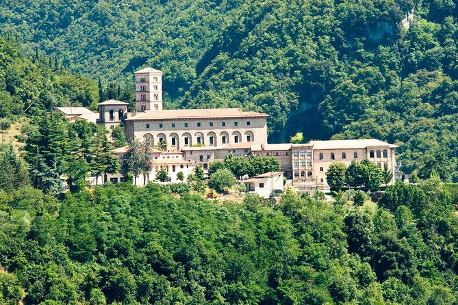 work-and-pray-in-the-footsteps-of-st-benedict-private-day-trip-from-rome
