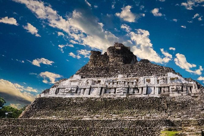xunantunich-and-jungle-pontoon-waterfall-adventure