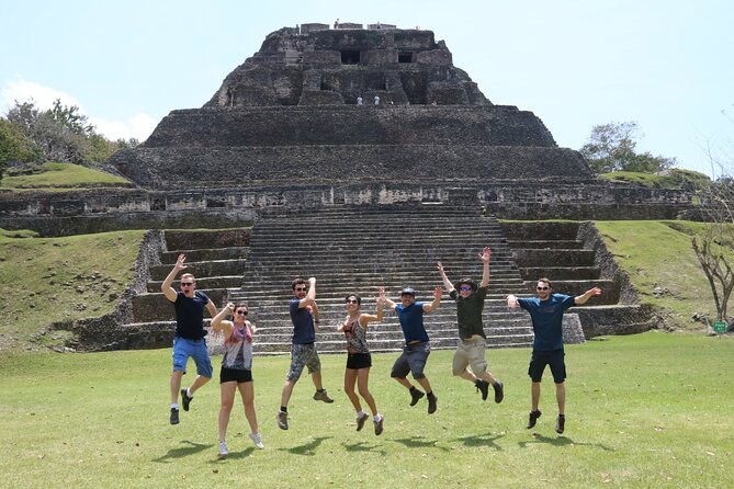 xunantunich-mayan-ruins-tour-from-san-ignacio