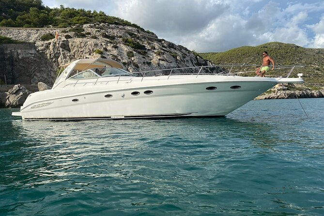 yacht-excursion-with-drinks-lunch-and-snorkeling-in-gran-canaria
