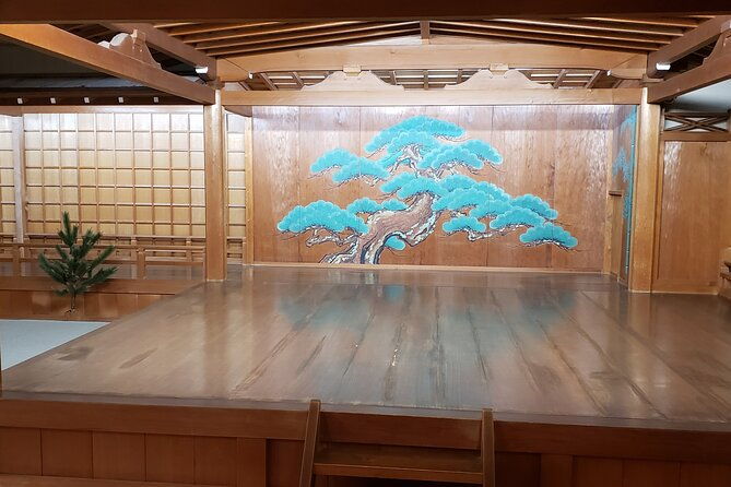 yokabus-fukuoka-heritage-noh-theater-and-dazaifu-highlights