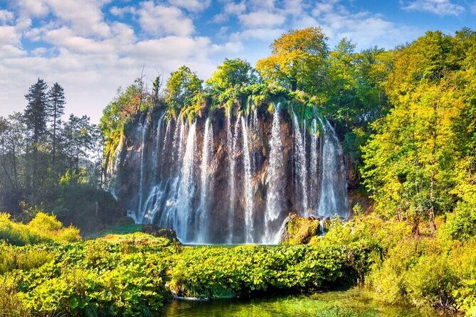 zagreb-to-split-via-plitvice-lakes-3-hours-stop-is-included