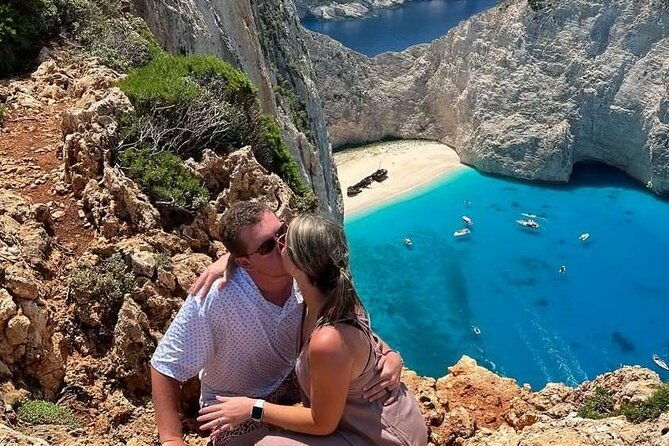 zakynthos-top-sights-morning-tour-shipwreck-and-blue-caves