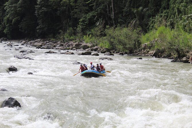 1-day-rafting-pacuare-river