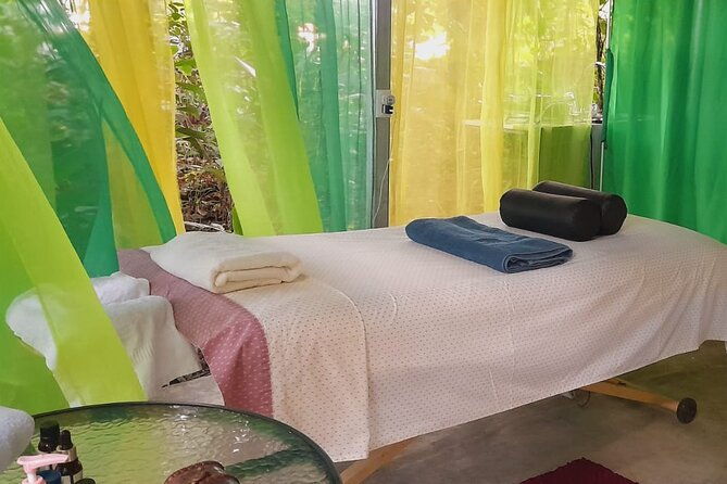 1-hour-private-bamboo-relaxing-therapy-massage