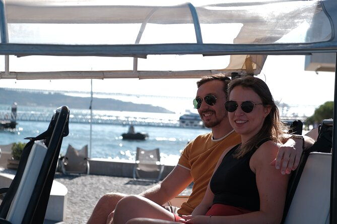2h-private-tour-in-lisbon-by-tuk-tuk-fluent-french