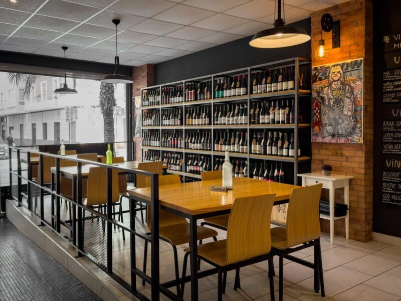 alicante-wine-walking-tour-with-sommelier