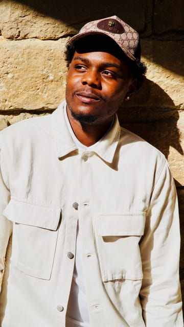 all-in-one-tourphotosguide-in-the-old-heart-of-barcelona