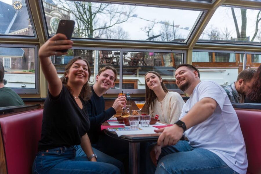 amsterdam-cocktail-cruise-night-tour