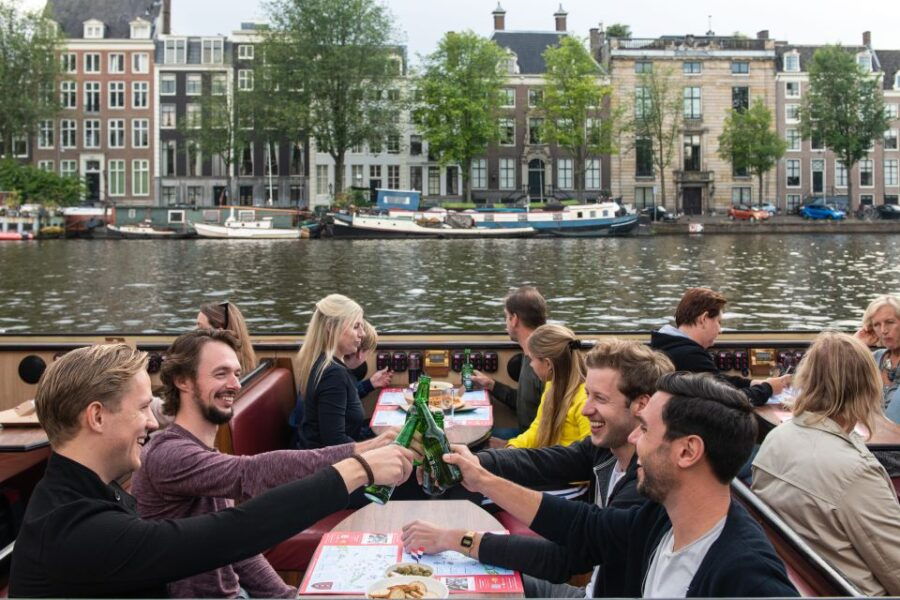 amsterdam-evening-canal-cruise-with-pizza-and-drinks
