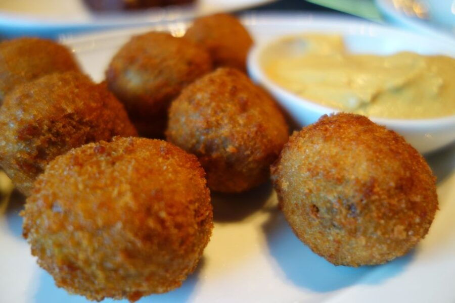 amsterdam-guided-cultural-food-tour-in-german-or-english