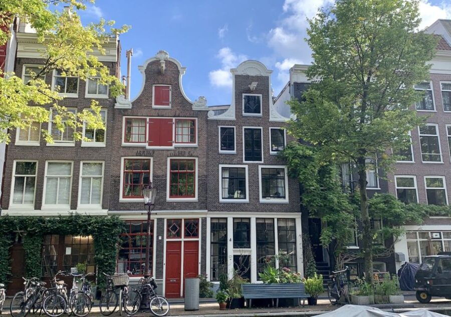 amsterdam-jordaan-district-tour-with-a-german-guide