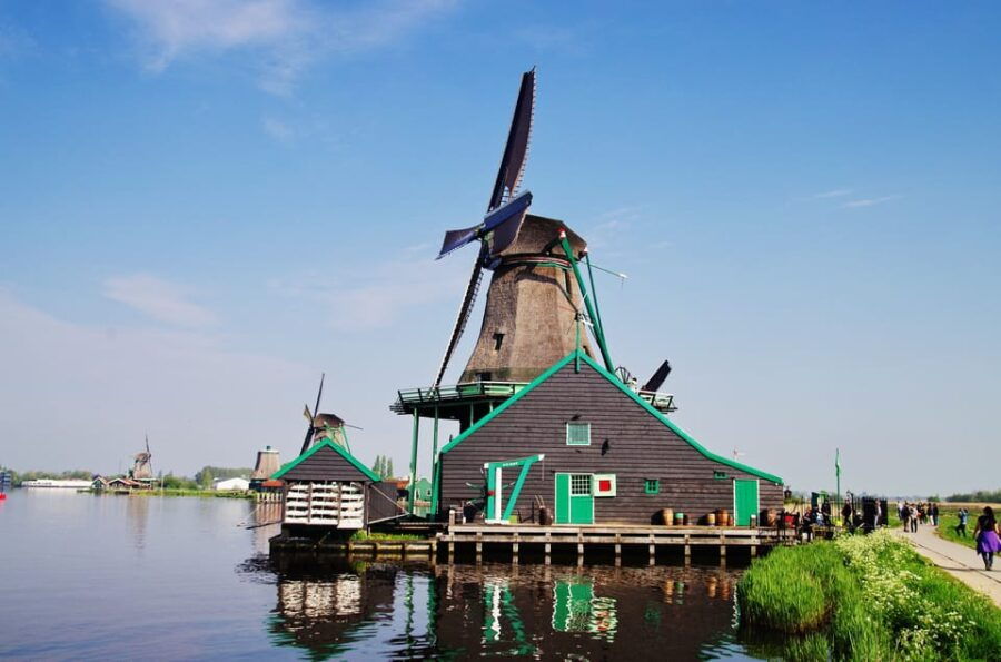 amsterdam-keukenhof-zaanse-schans-and-rotterdam-day-tour