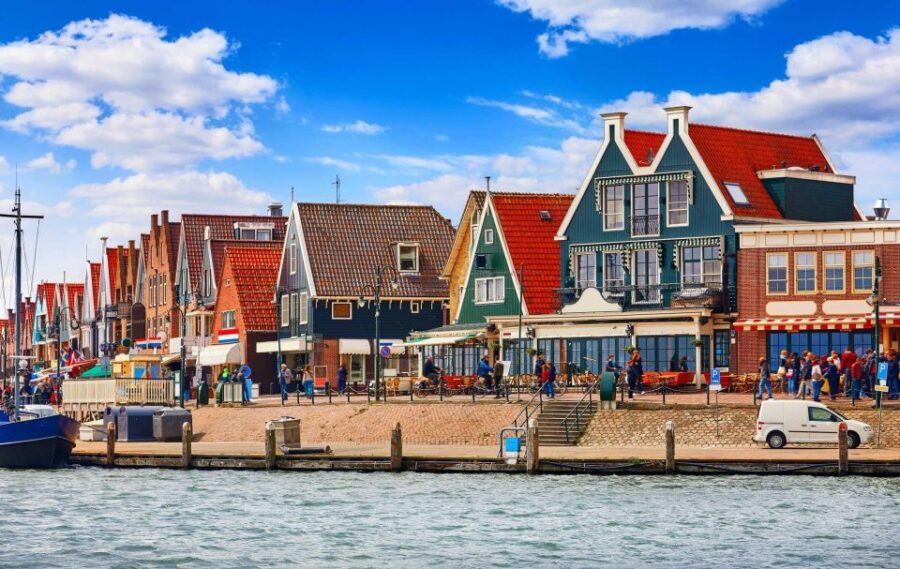 amsterdam-to-zaanse-schans-windmills-volendam-edam-by-car