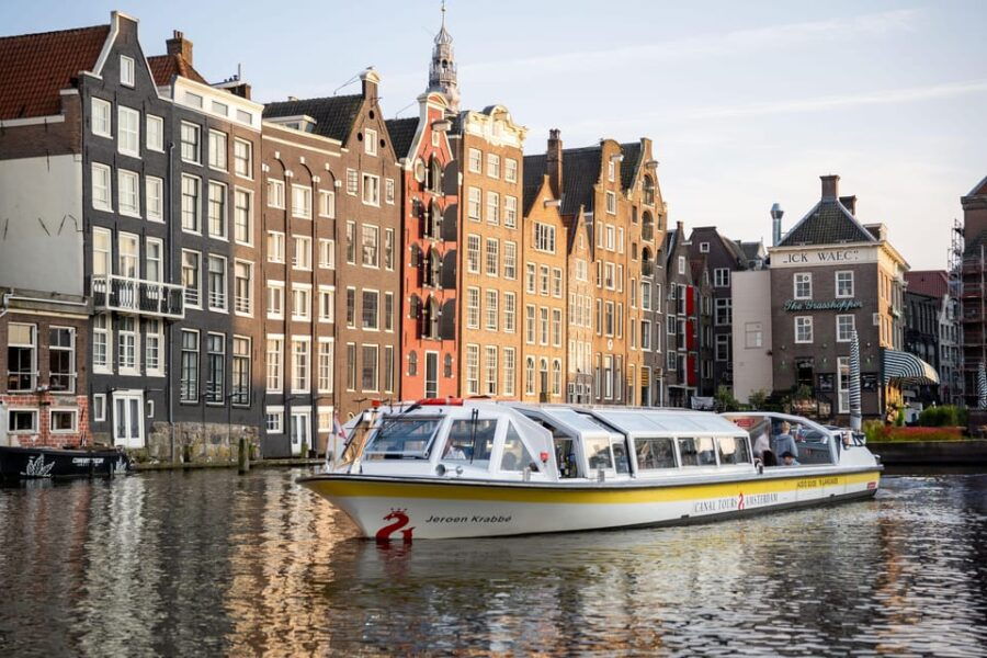 amsterdam-top-highlights-canal-cruise-with-flower-cocktail