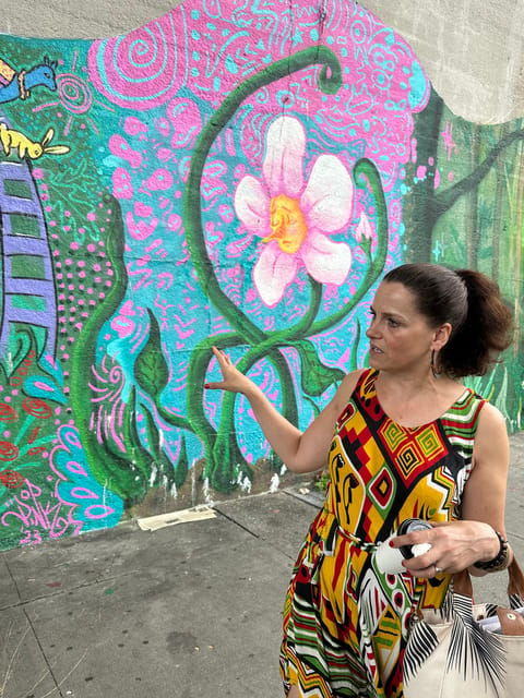 astoria-queens-small-group-walking-and-food-tasting-tour