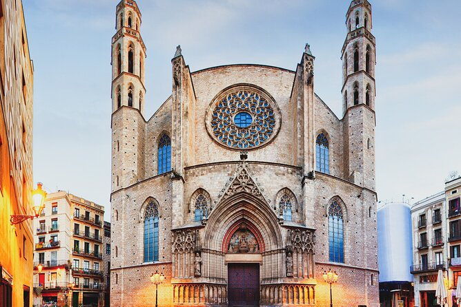 bar-crawl-in-barcelona-with-spanish-wines-vermut-cold-beer-and-tapas