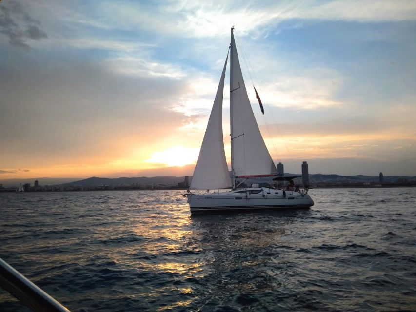 barcelona-2-hour-private-sunset-sailing-experience