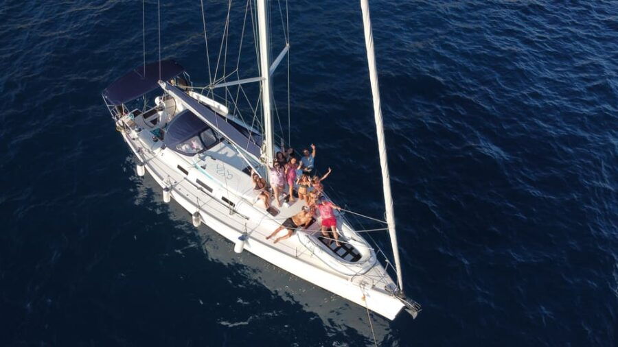 barcelona-2h-private-sailing-tour-with-local-skipper