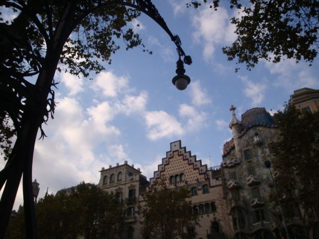 barcelona-art-nouveau-gaudi-tour