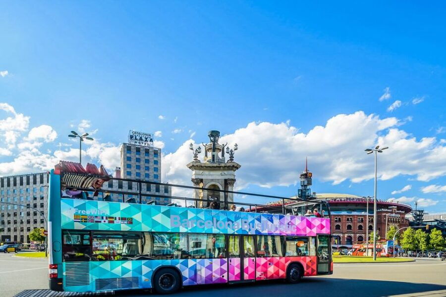 barcelona-city-sightseeing-hop-on-hop-off-bus-tour
