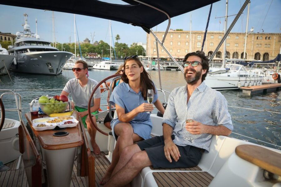 barcelona-exclusive-sailing-experience