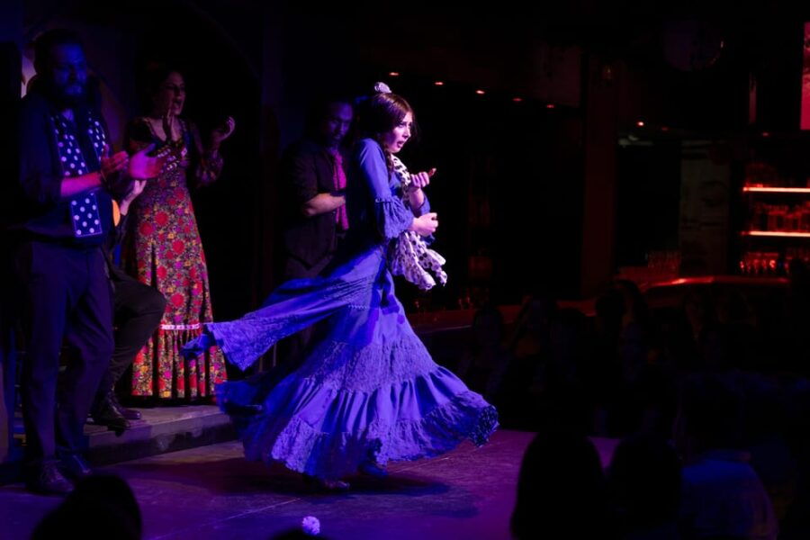 barcelona-flamenco-show-with-drink-at-la-rambla