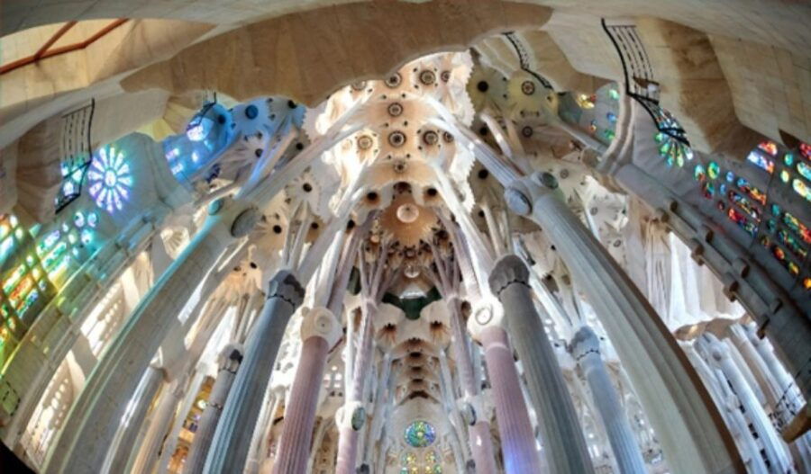 barcelona-gaudi-segway-tour-2