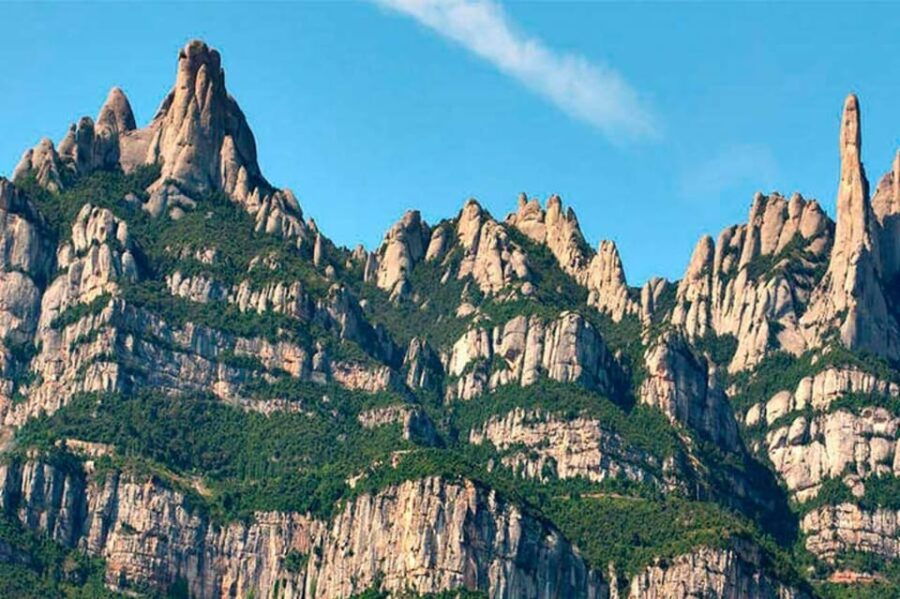 barcelona-monserrat-castle-and-salt-private-tour