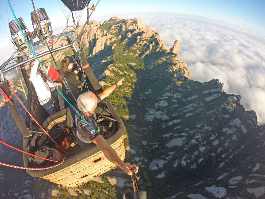 barcelona-montserrat-hot-air-balloon-monastery-experience